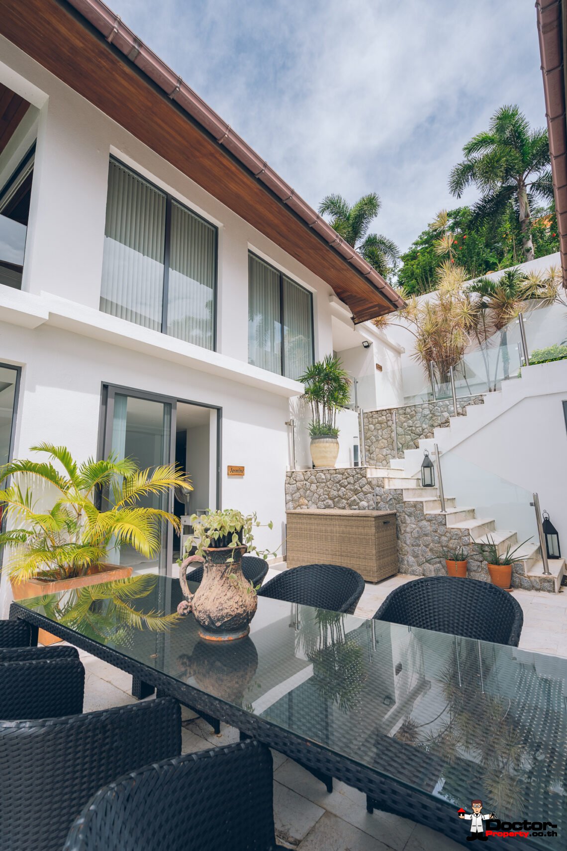 Magnificent 6 Bedroom Residence in Bang Por, Koh Samui – For Sale